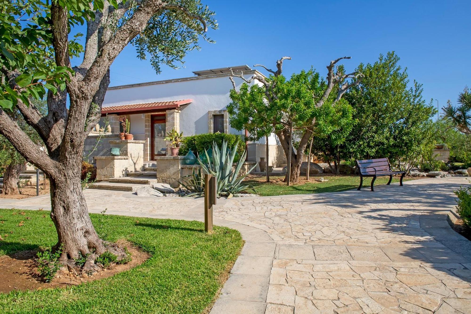 Masseria L'Uliveto Agri Resort Otranto Exterior photo
